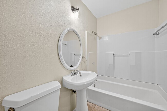 Building Photo - 1111 Choate Cir