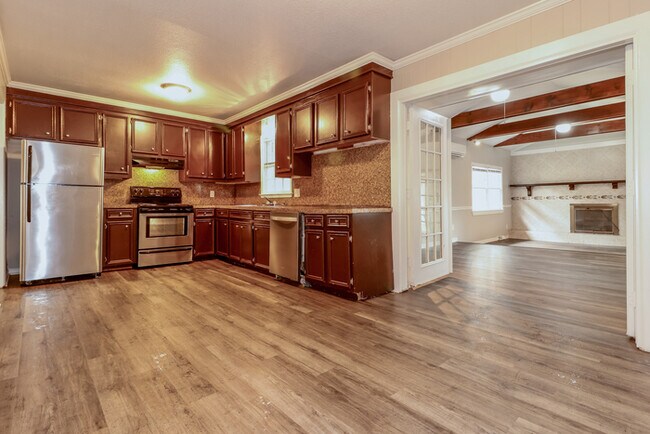 Building Photo - Great home in Summerville!