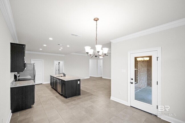 Building Photo - 421 Silage Dr