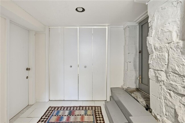 Building Photo - 26 Bacheller St