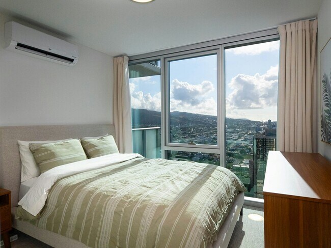 Building Photo - 1515 Liona St