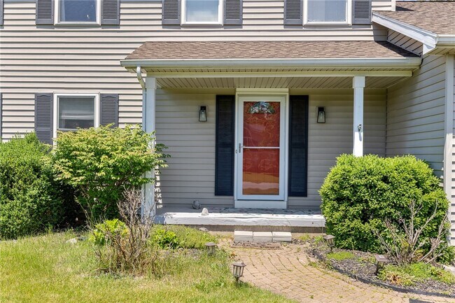 Building Photo - 40 Alverstone Way