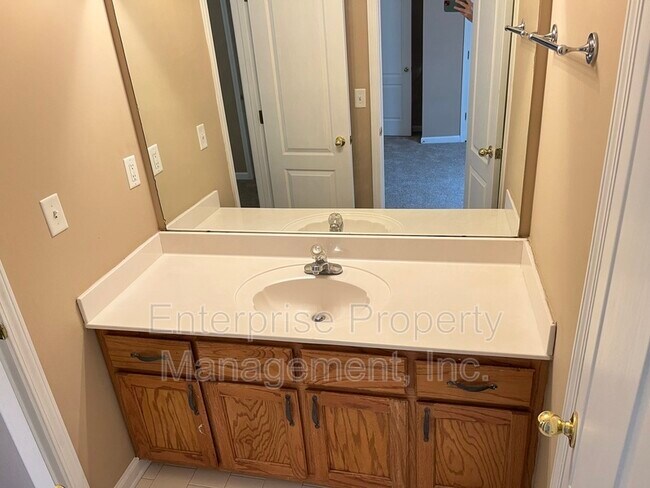 Building Photo - 9221 Lazzini Cove