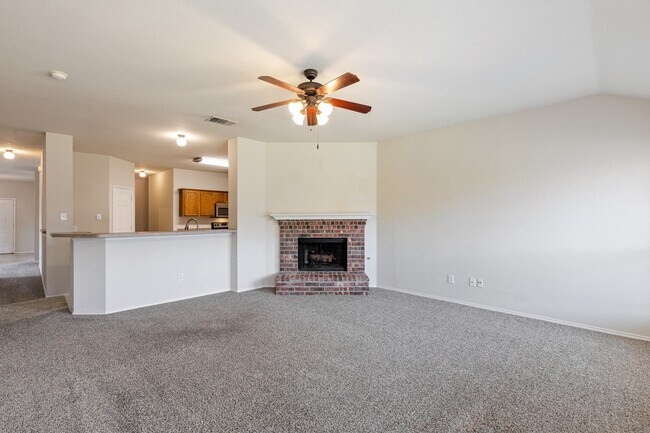 Building Photo - 2281 Fieldcrest Dr