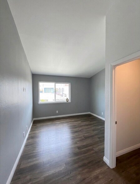 Master Bedroom - 4365 Louisiana St