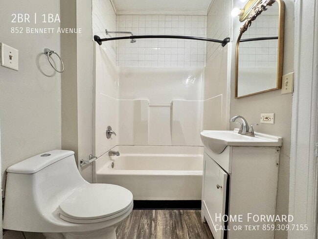 Building Photo - 852 Bennett Ave