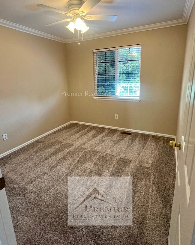Building Photo - 6403 La Plata Peak Dr