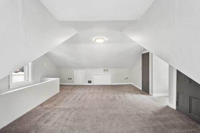 Building Photo - 1740 Arlington Ave