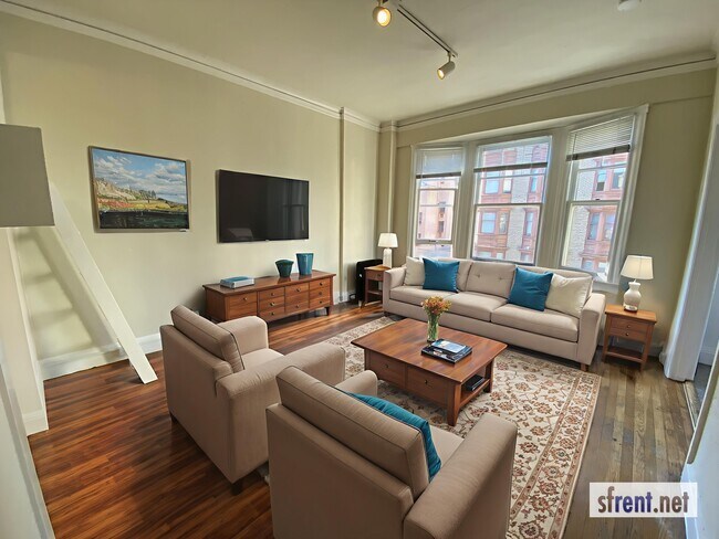 Interior Photo - Hyde Park Apartments LLC.
