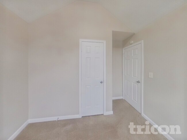 Building Photo - 7192 Tanger Blvd