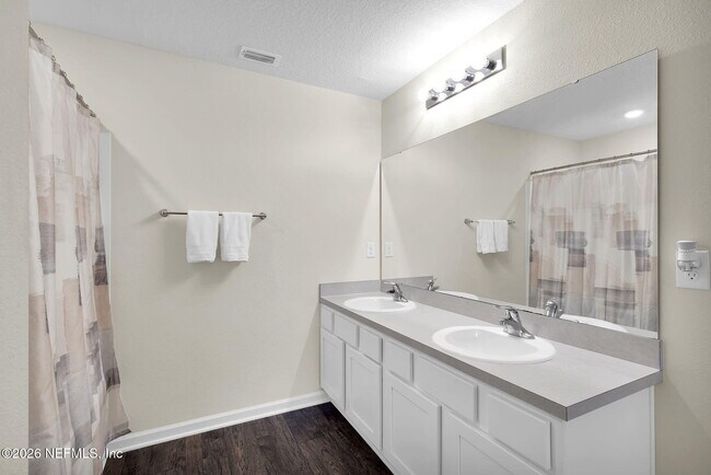 Building Photo - 65343 River Glen Pkwy