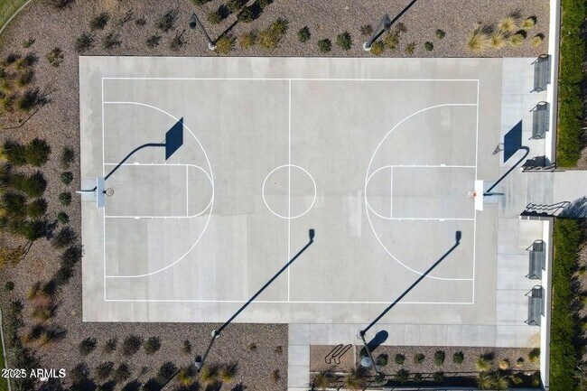 Building Photo - 976 W Finch Dr