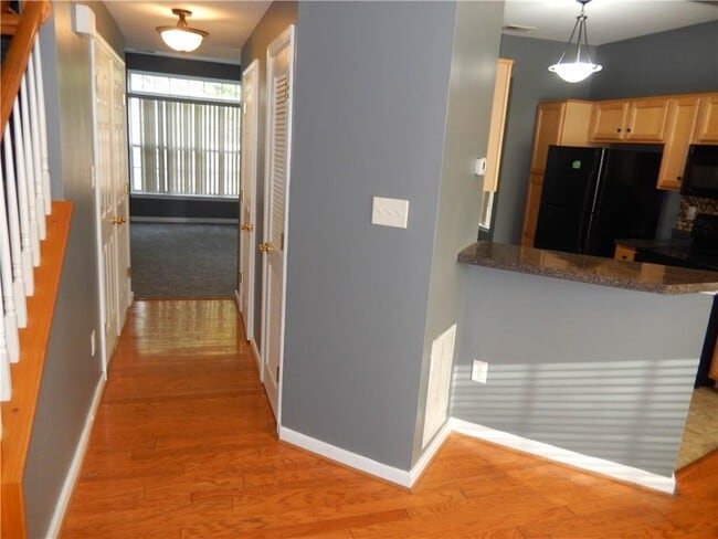 Building Photo - 3818 Dominion Townes Cir