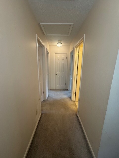 Building Photo - 2047 Harvest Dr