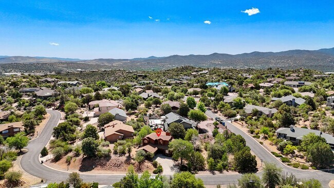 Building Photo - Beautiful 3 Bedroom Home in Forest Trails!