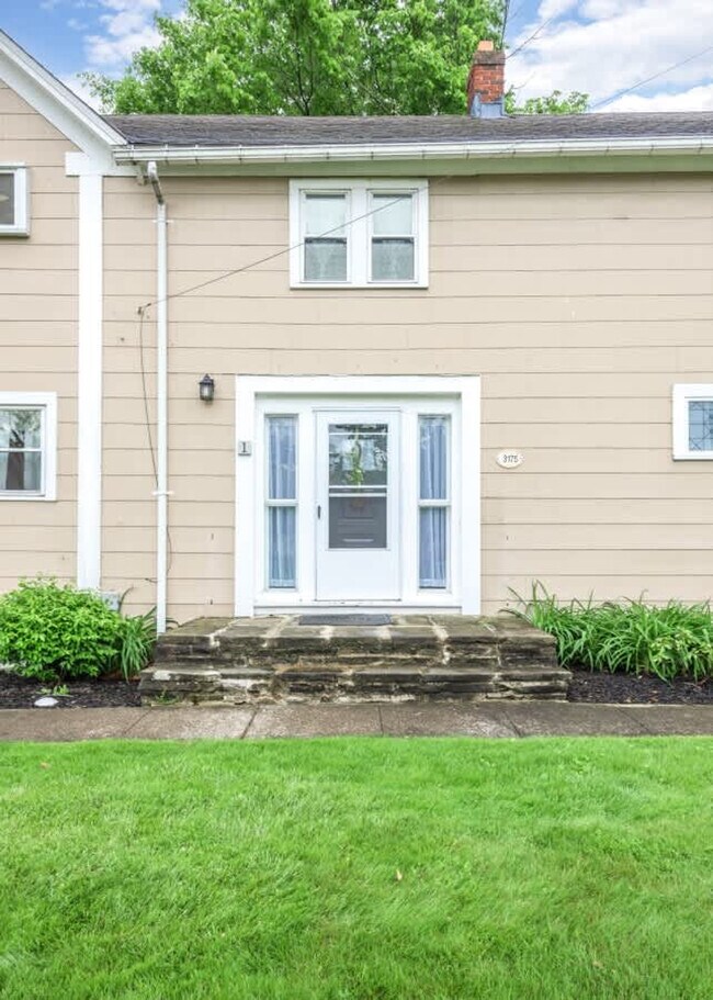 Building Photo - 3175 Rocky River Dr