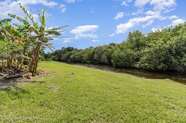 Building Photo - 929 Hialeah St