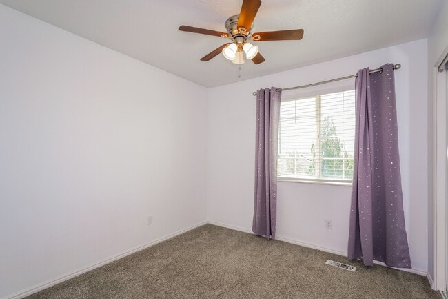 Building Photo - Tri-Level in Lehi's Ridge Neighborhood with RV Parking and a Finished Basement Suite
