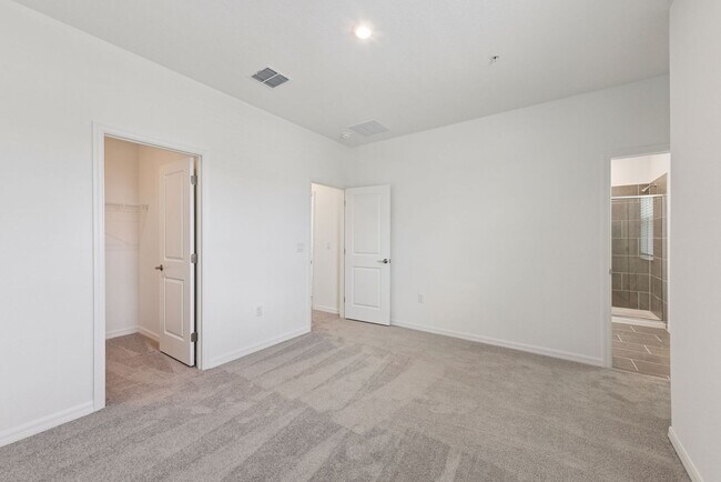 Building Photo - Brand New Construction 3b/2.5ba Home in Debary