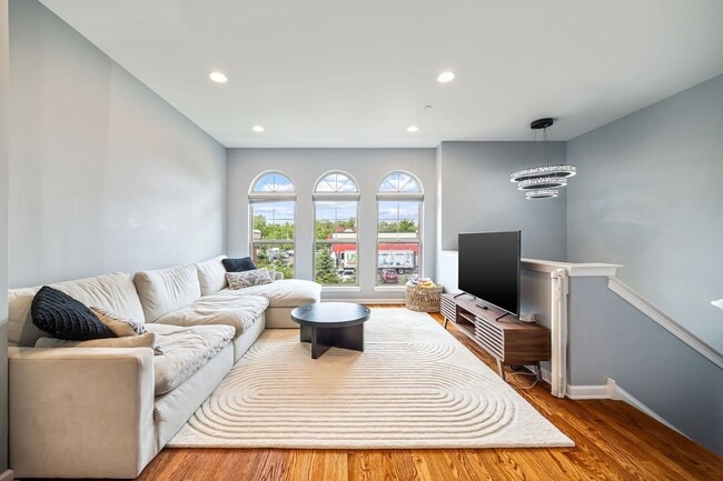 Building Photo - 302 Narragansett Ct