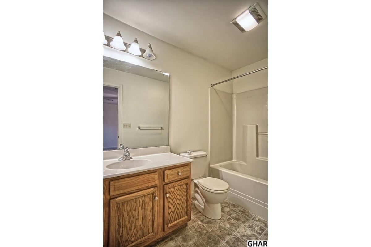 Building Photo - 479 Waterleaf Court