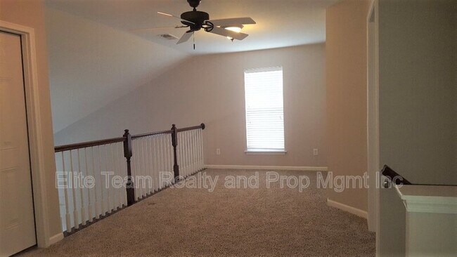 Building Photo - 2339 Whitford Ln