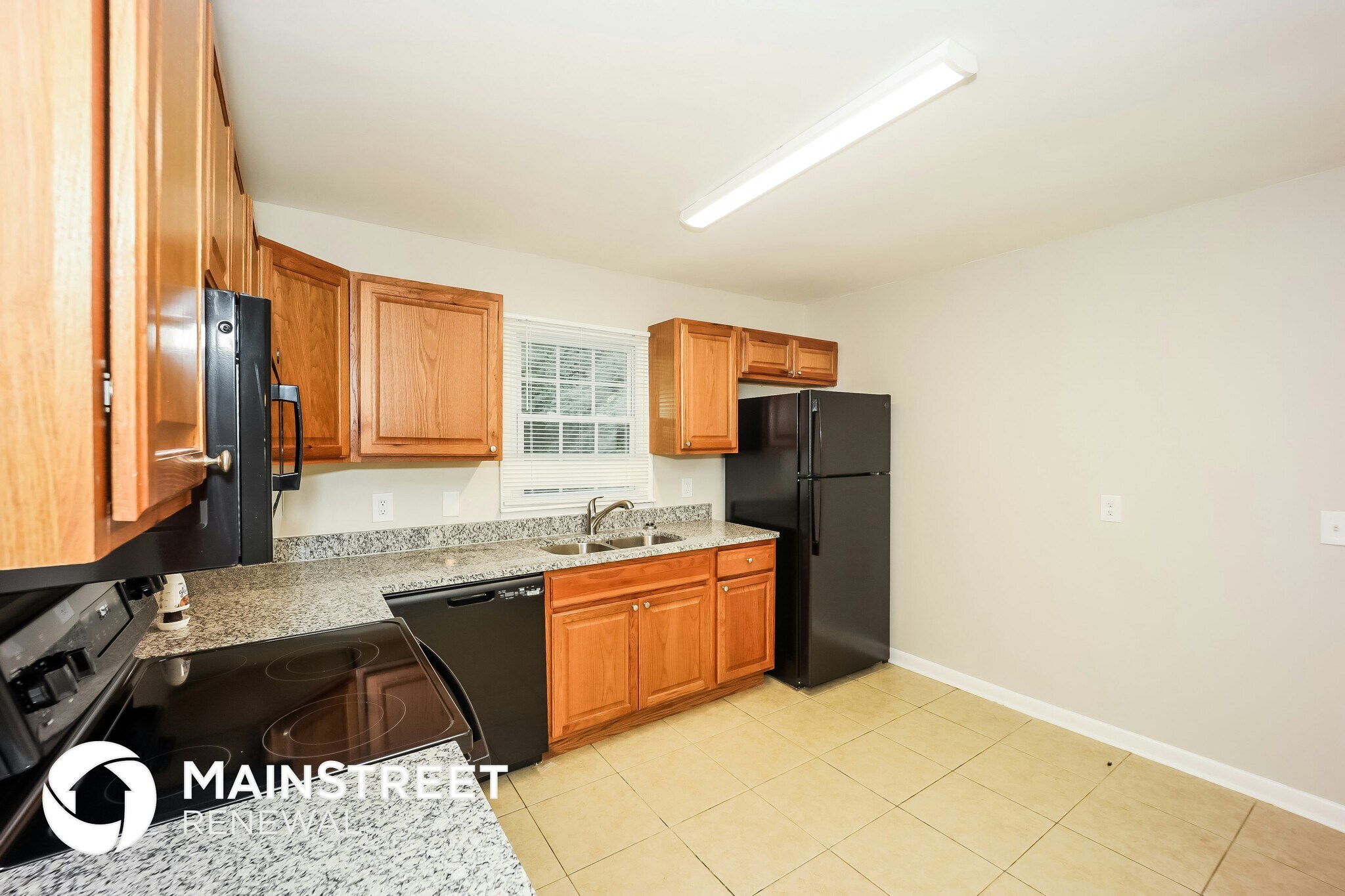 Building Photo - 6067 Park Dr