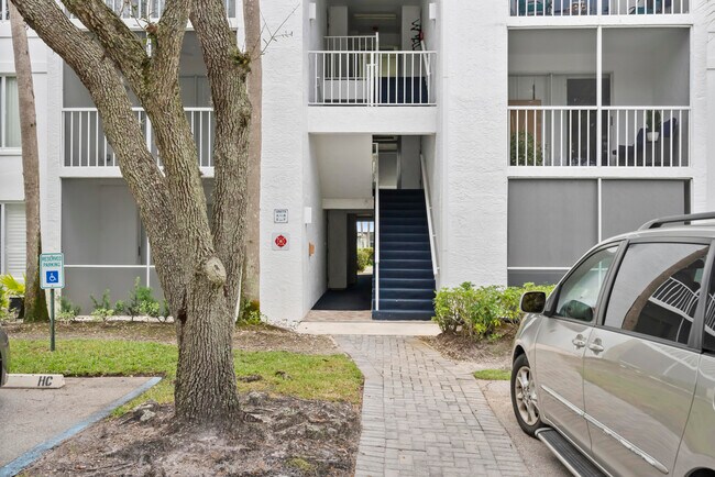 Building Photo - 2518 SE Anchorage Cove