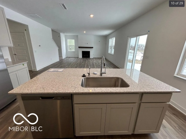 Building Photo - 3602 Essex Dr