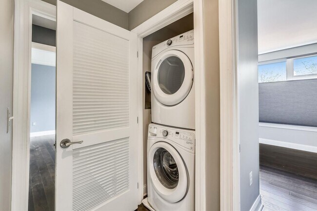 Building Photo - Gorgeous 2/2 with luxurious Lobby Level Condo in Hampden Row