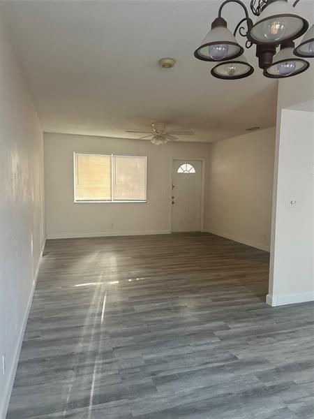 Building Photo - 411 S Crescent Dr