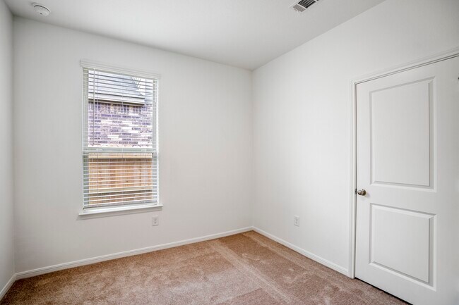 Building Photo - 16915 Elm Grove Rd