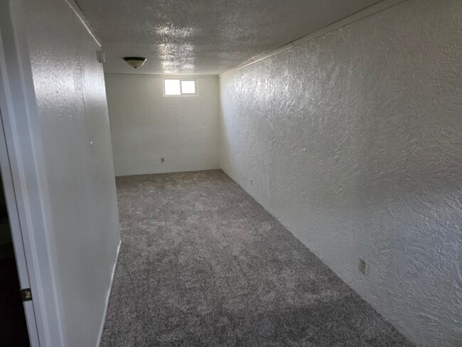 Building Photo - 3001 Azalea St