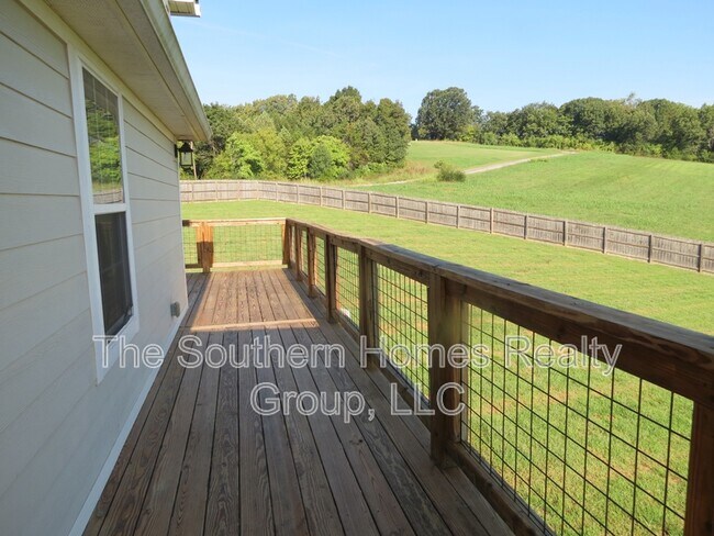 Building Photo - 975 Co Rd 316