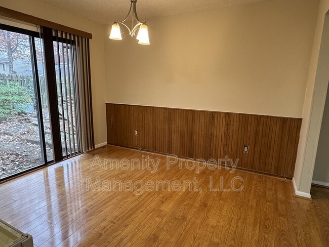 Building Photo - 704 Ninebark Ct