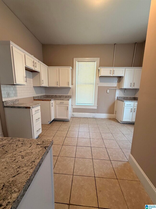 Building Photo - 3017 Ensley Ave