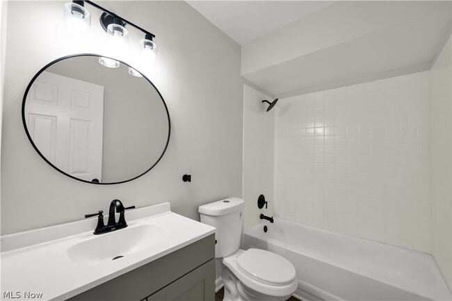 Building Photo - 12114 Milligan Ave