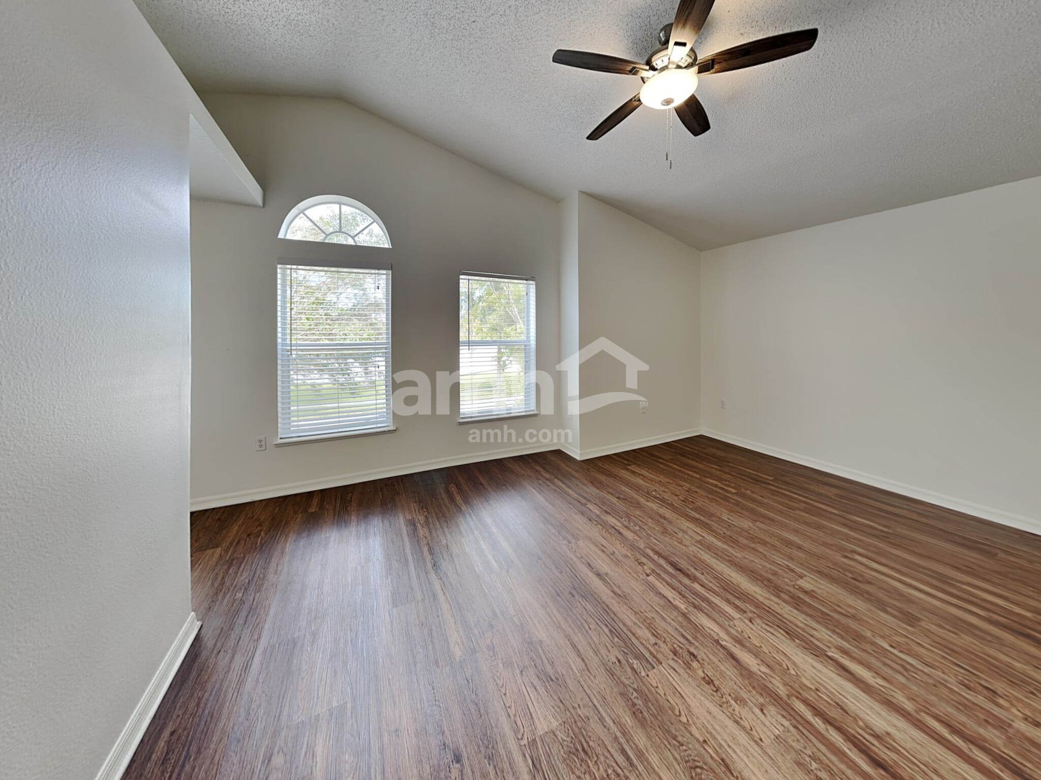 Building Photo - 10619 Opus Dr