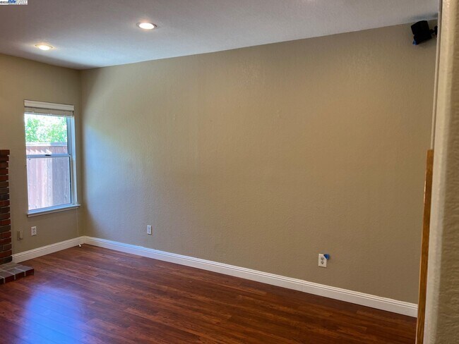 Building Photo - 4173 Garibaldi Pl