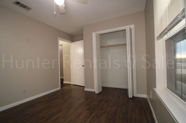 Building Photo - Stylish Killeen Retreat on Mountain View Drive