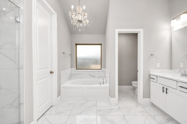 Building Photo - 10719 Lacaille Ln