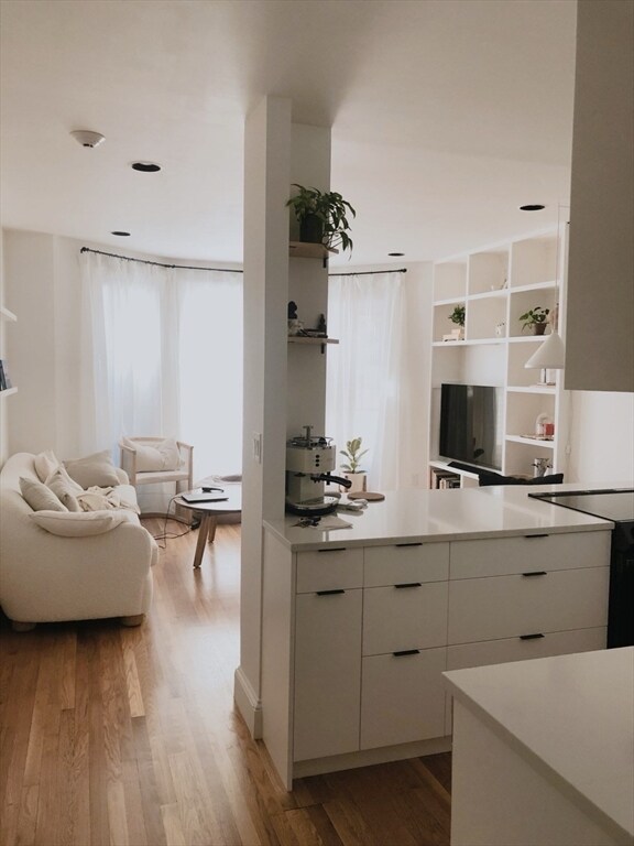 Building Photo - 501 Columbus Ave