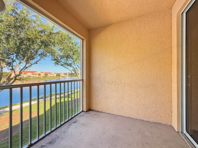 Building Photo - WATER, INTERNET AND CABLE INCLDED!!! 3 bed...