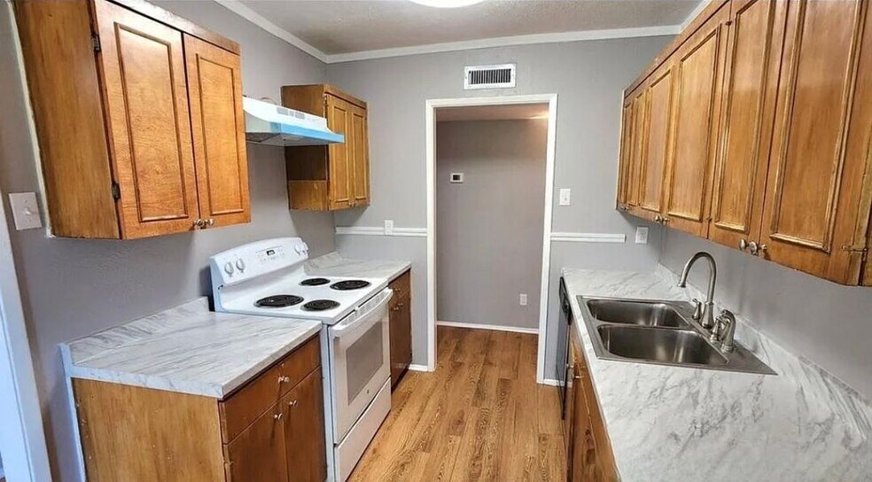 Building Photo - 5309 Preston Trail