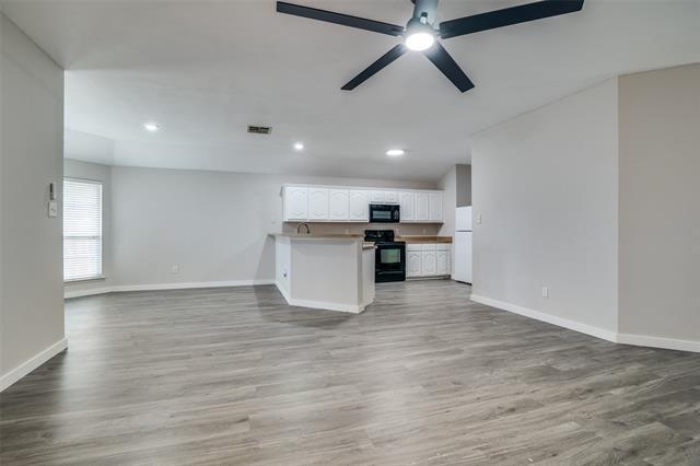Building Photo - 2800 Spencer Cir