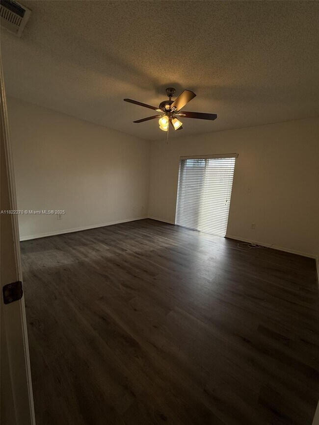 Building Photo - 7121 SW 158th Ct