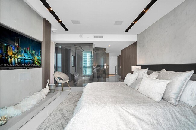 Building Photo - 3535 S Ocean Dr