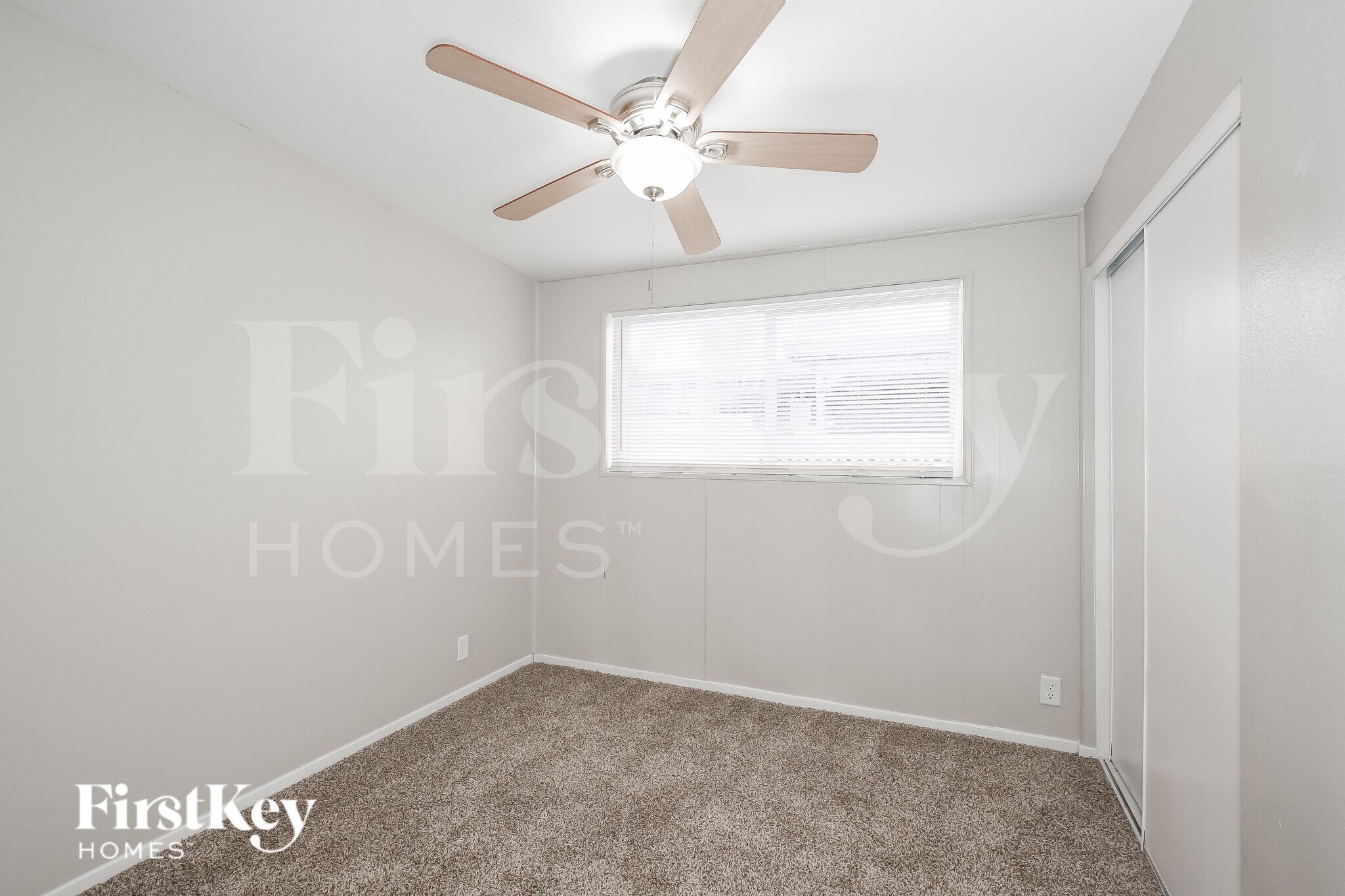 Building Photo - 4747 Everman Dr