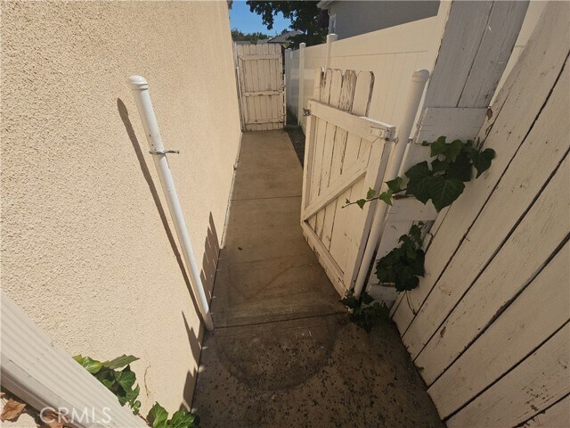Building Photo - 17501 Bullock St