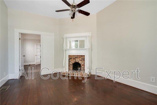 Building Photo - 438 Cherokee Ave SE